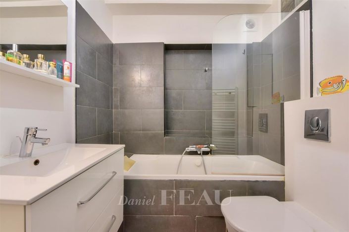 Image No.12-1 Bed Apartment for sale