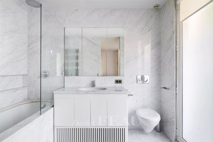 Image No.17-4 Bed House for sale