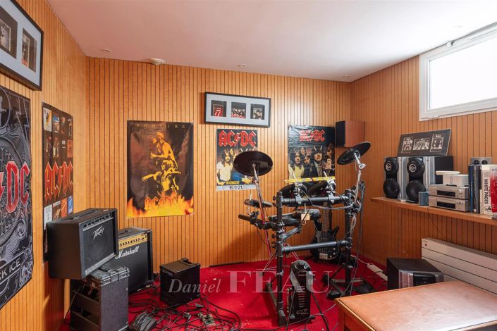 Image No.26-4 Bed House for sale