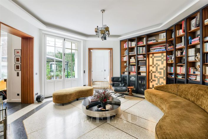 Image No.14-3 Bed Apartment for sale