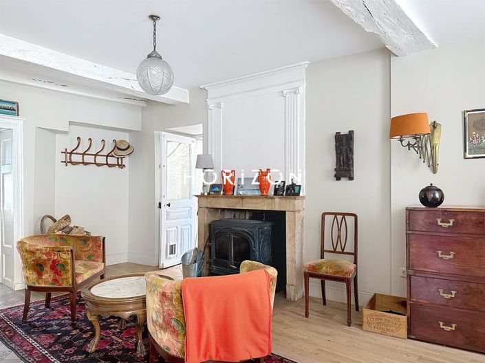 Image No.20-5 Bed Property for sale