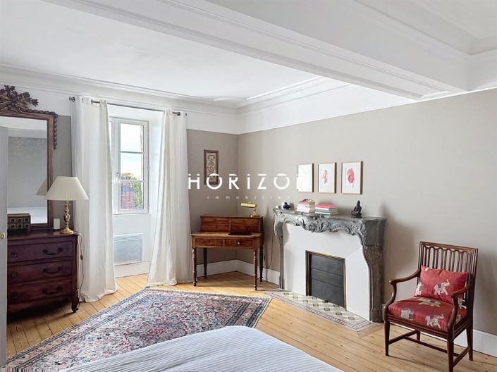 Image No.27-5 Bed Property for sale