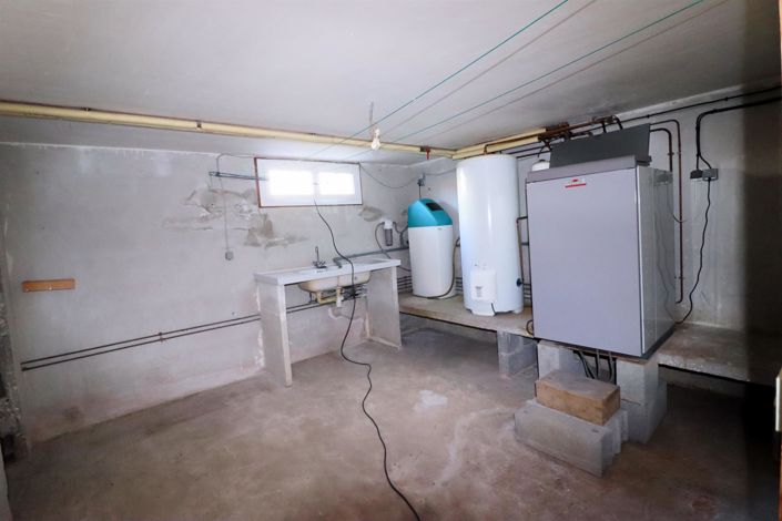 Image No.17-5 Bed House for sale