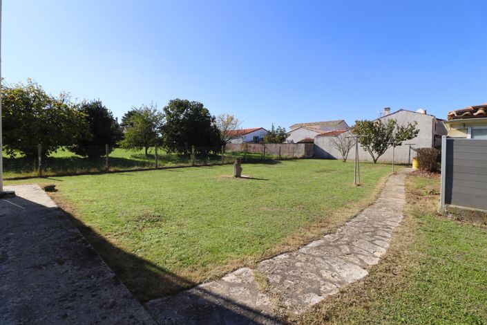 Image No.20-5 Bed House for sale