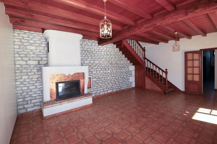 Image No.7-5 Bed House for sale