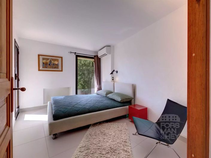 Image No.11-4 Bed House for sale