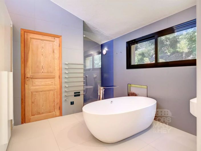 Image No.12-4 Bed House for sale