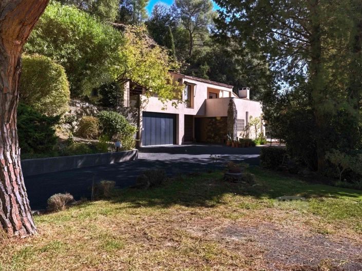 Image No.15-4 Bed House for sale