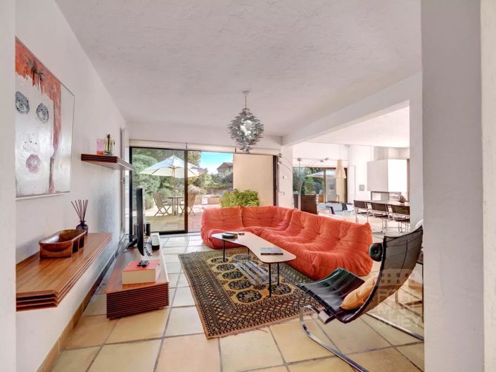 Image No.5-4 Bed House for sale