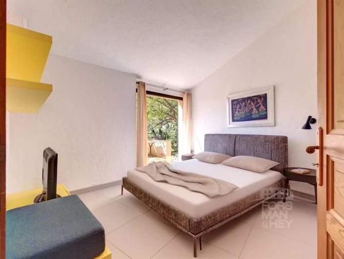 Image No.9-4 Bed House for sale