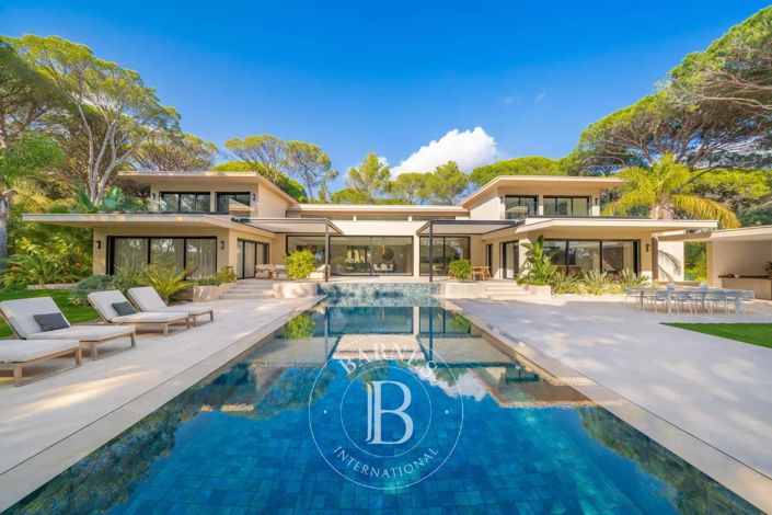 Image No.11-6 Bed House for sale