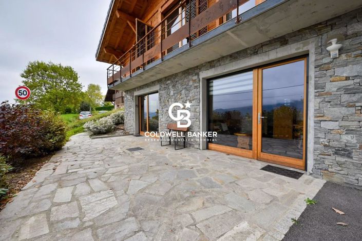 Image No.9-8 Bed House for sale