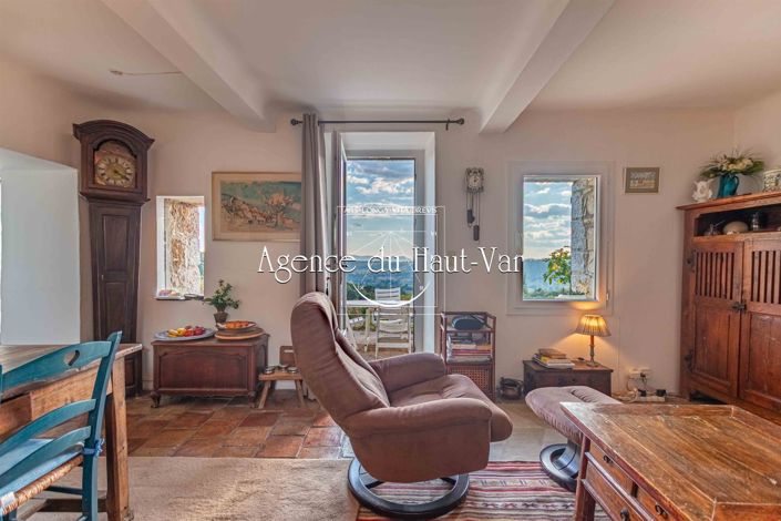 Image No.9-2 Bed House for sale