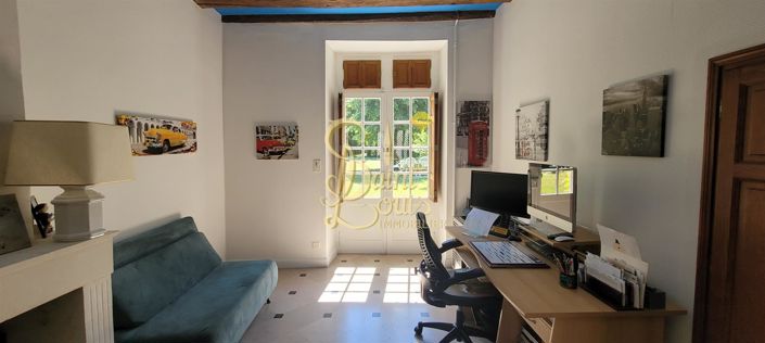 Image No.10-4 Bed House for sale