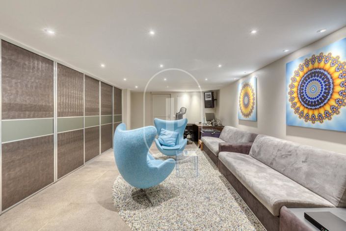 Image No.10-4 Bed House for sale