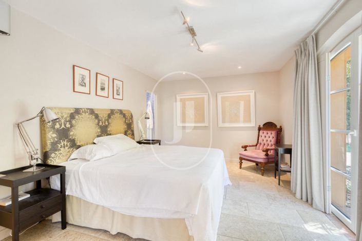 Image No.7-4 Bed House for sale