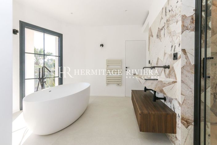 Image No.20-4 Bed House for sale