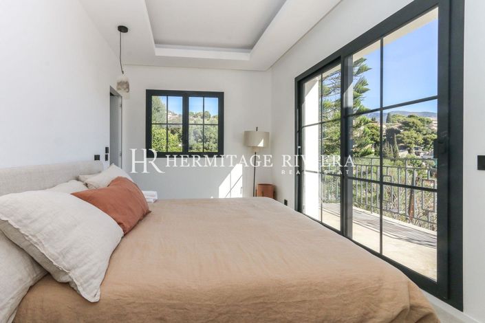 Image No.25-4 Bed House for sale