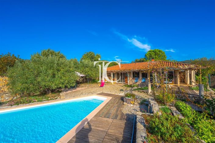 Image No.1-5 Bed House for sale