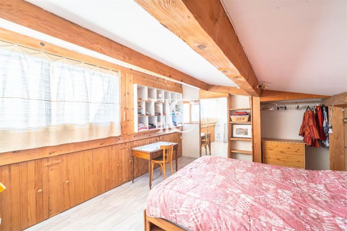 Image No.10-5 Bed House for sale