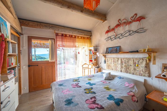 Image No.11-5 Bed House for sale