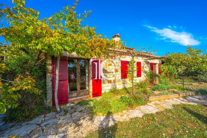 Image No.12-5 Bed House for sale