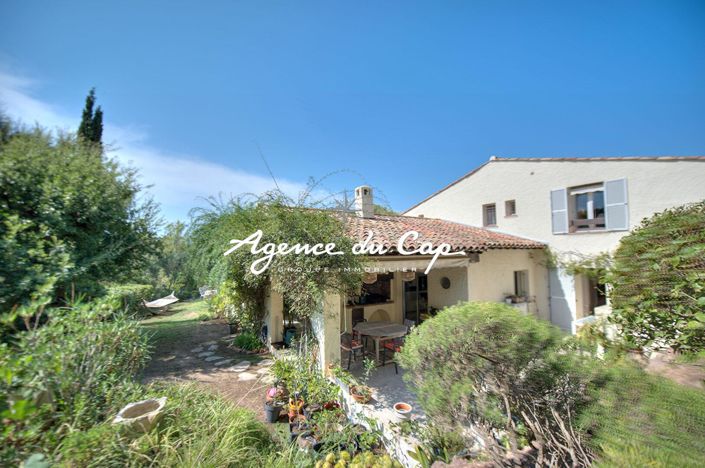 Image No.3-4 Bed House for sale