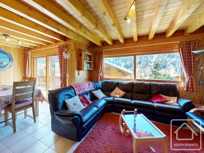 Image No.2-4 Bed Property for sale