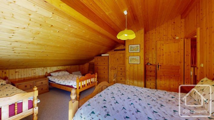 Image No.25-4 Bed Property for sale