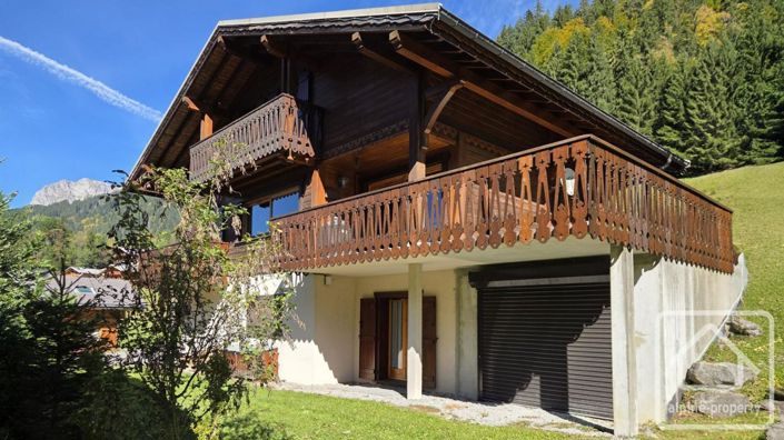 Image No.50-4 Bed Property for sale