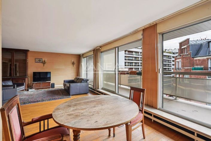 Image No.4-4 Bed Apartment for sale