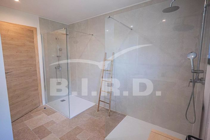 Image No.11-6 Bed House for sale