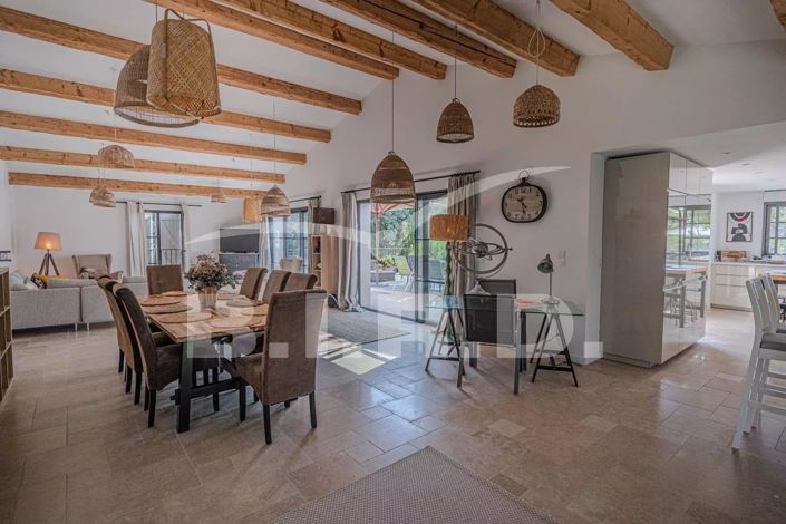 Image No.4-6 Bed House for sale