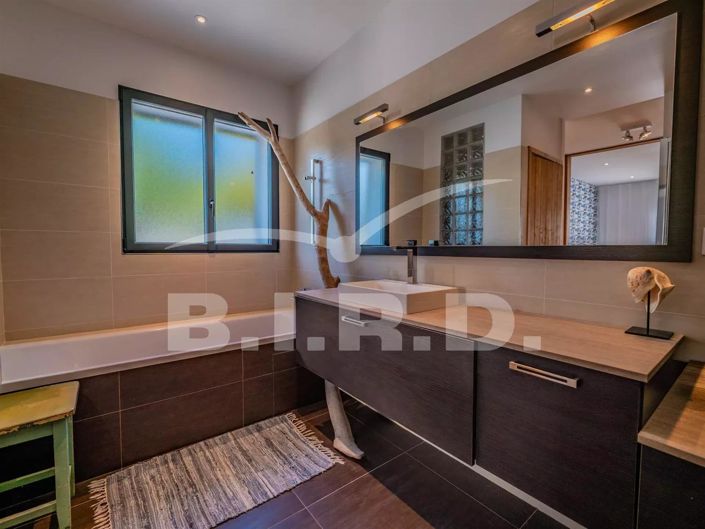 Image No.13-4 Bed House for sale