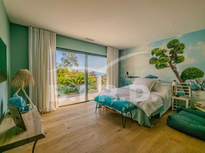 Image No.16-4 Bed House for sale