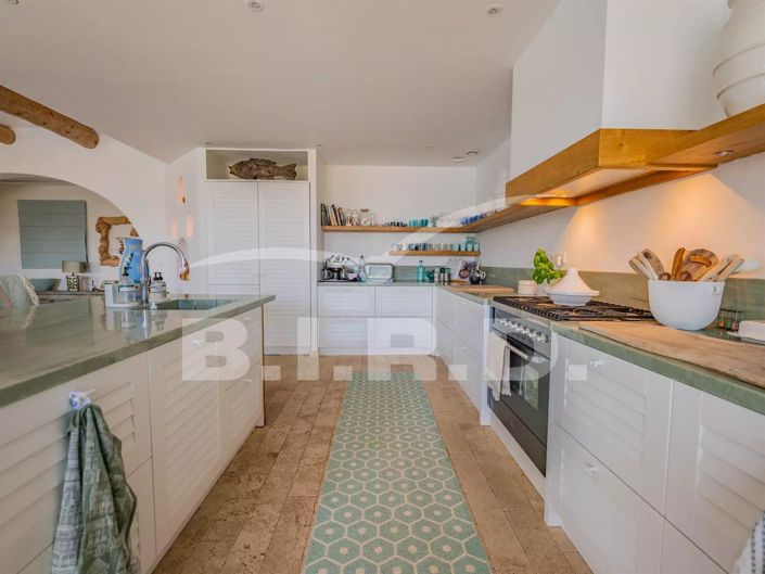 Image No.9-4 Bed House for sale