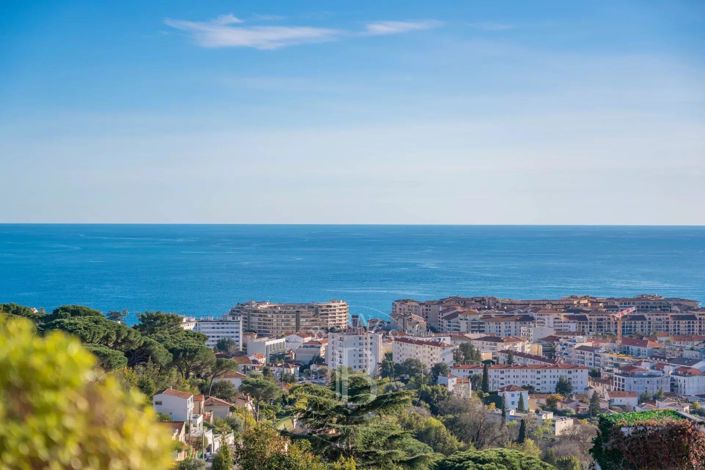 Image No.29-5 Bed House for sale