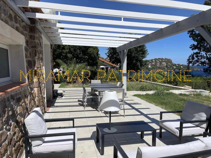 Image No.1-3 Bed House for sale