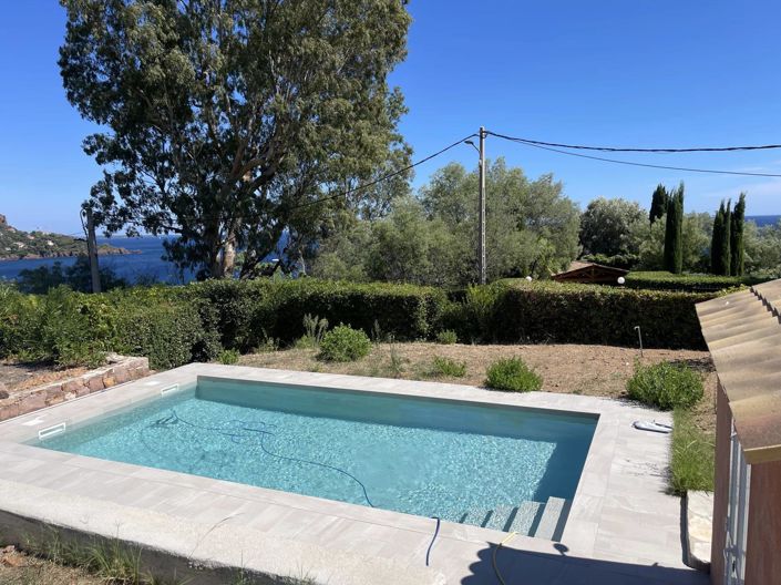 Image No.11-3 Bed House for sale