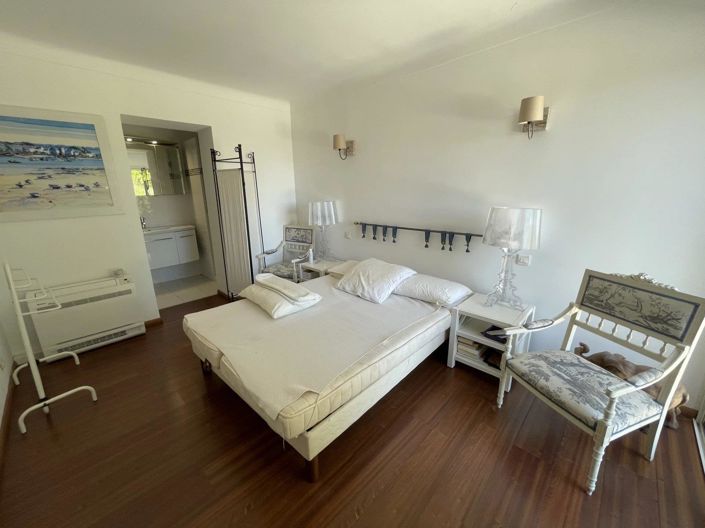 Image No.9-3 Bed House for sale