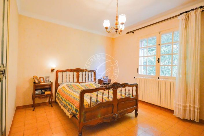 Image No.10-3 Bed House for sale