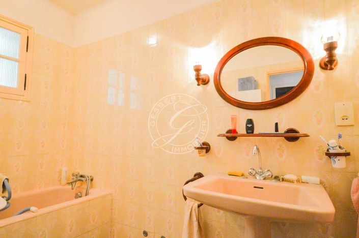 Image No.12-3 Bed House for sale