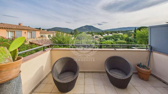 Image No.10-2 Bed House for sale