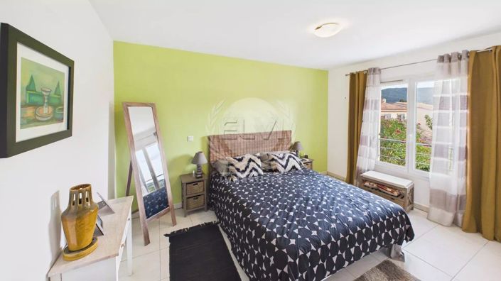 Image No.11-2 Bed House for sale