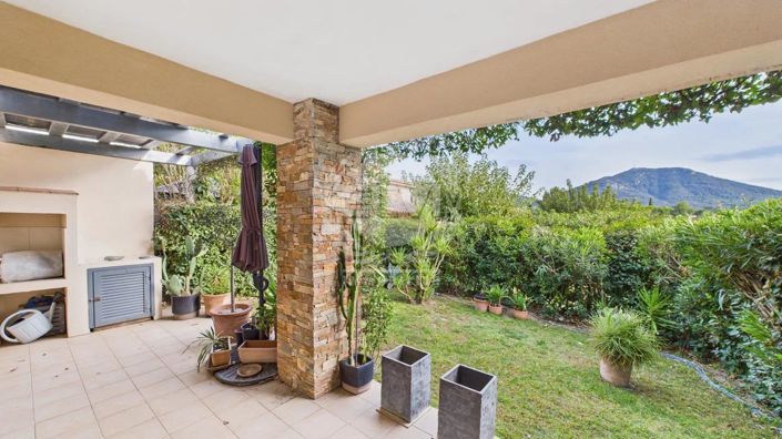 Image No.5-2 Bed House for sale