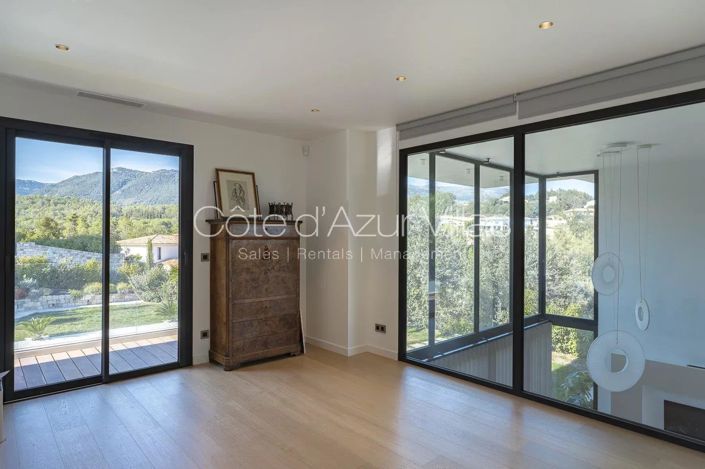 Image No.13-5 Bed House for sale