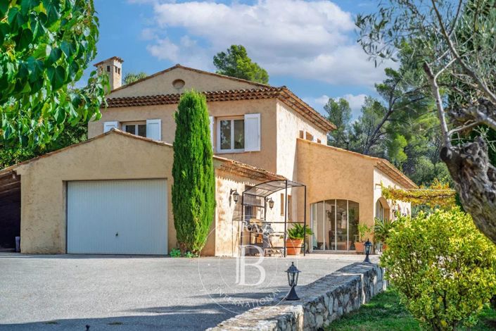 Image No.19-4 Bed House for sale