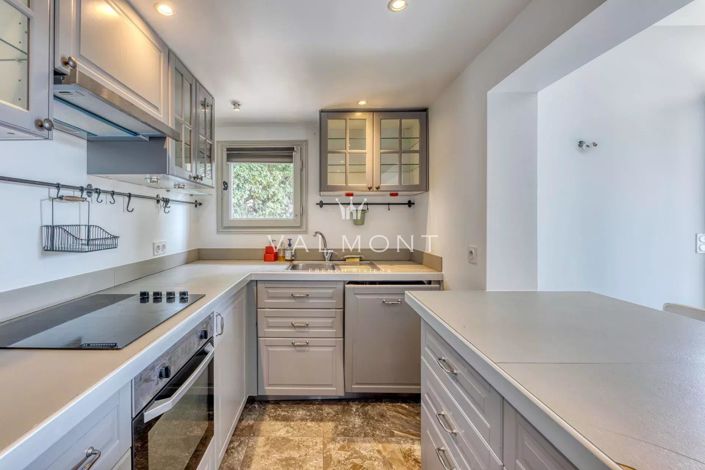 Image No.11-6 Bed House for sale