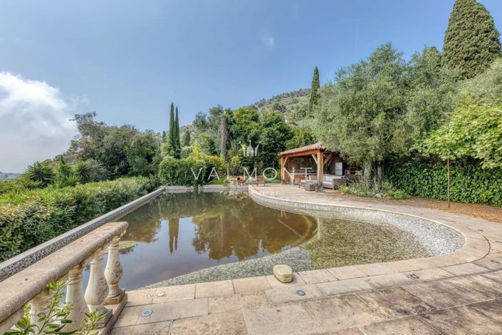 Image No.5-6 Bed House for sale