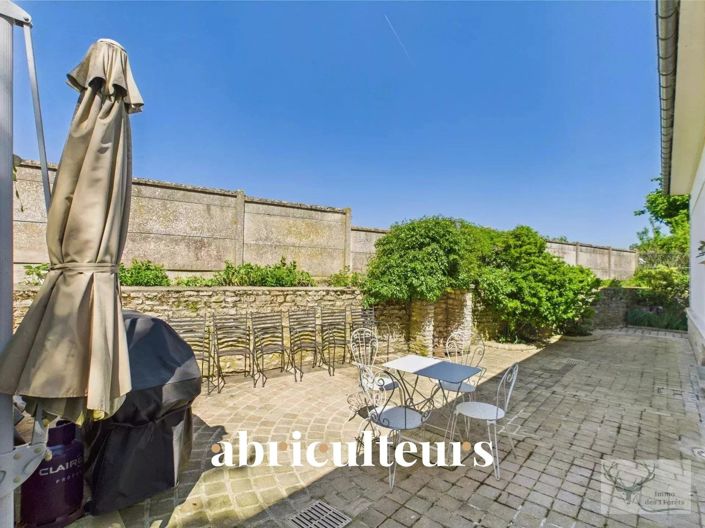 Image No.12-5 Bed House for sale